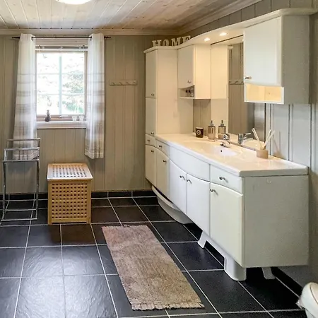 3 Bedroom Gorgeous In Dom wakacyjny *
